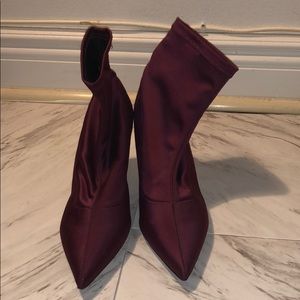 Zara stretch booties- never worn size 40
